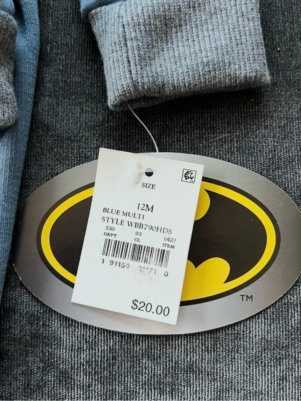 NWT Batman Hooded Sweater and Sweatpants Set Size 12 Months
